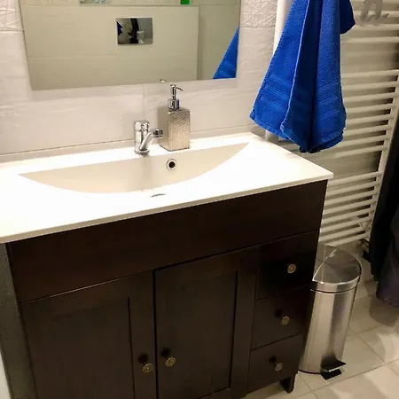 Apartment Unique Main Square Apartment - Ac - Balcony - Coffee Machine - Washer - Kitchen- Parking Available Free Public Or Paid Private For 20 Euro Per Stay Please Read Our Emails Poprad